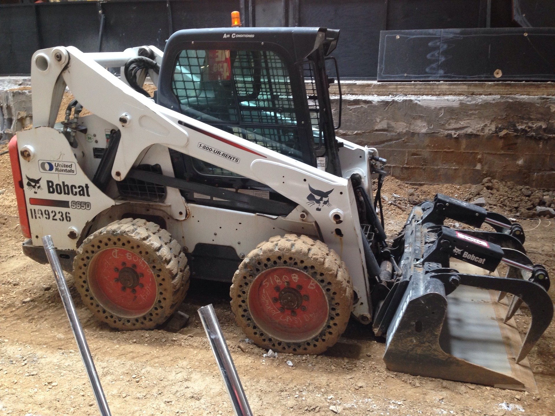 All You Need To Know About Skid Steer Loader